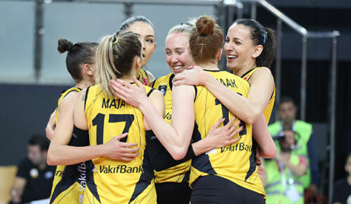 VakıfBank, üst üste sekizinci kez yarı finalde